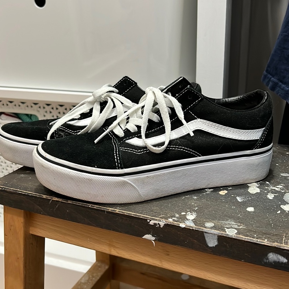 Vans Old Skool Platforms in black